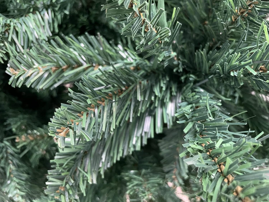 Albero di Natale Frosty Green Colore Verde Superfolto Pino Artificiale Realistico Verde