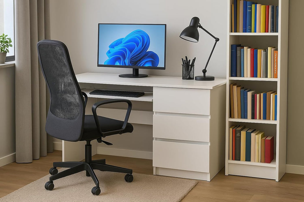 Scrivania in Legno Melaminico con 3 Cassetti e Vano Porta Tastiera L120xP50x75H cm