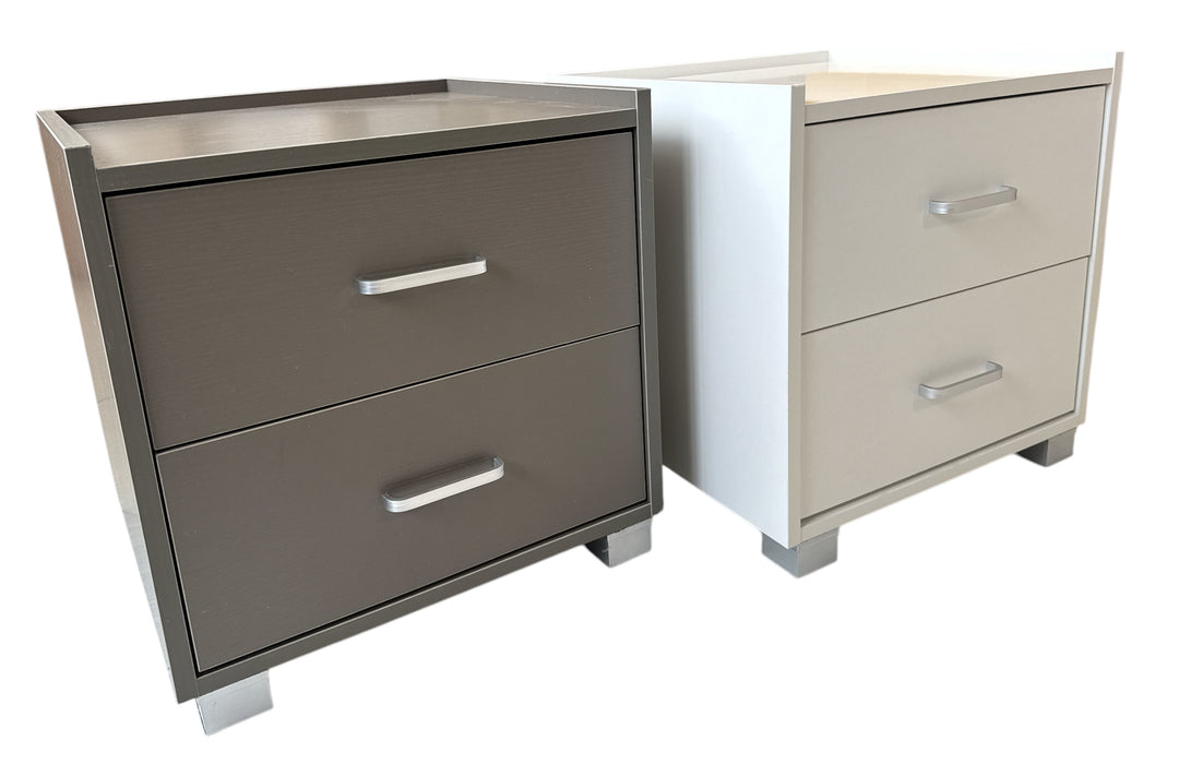 Comodino in Legno Melaminico con 2 Cassetti e Guide in Metallo, Maniglie in Alluminio Satinato